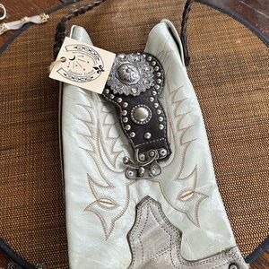 Embroidered Leather Crossbody Bag made from Cowboy boots  Unique ! handcrafted!
